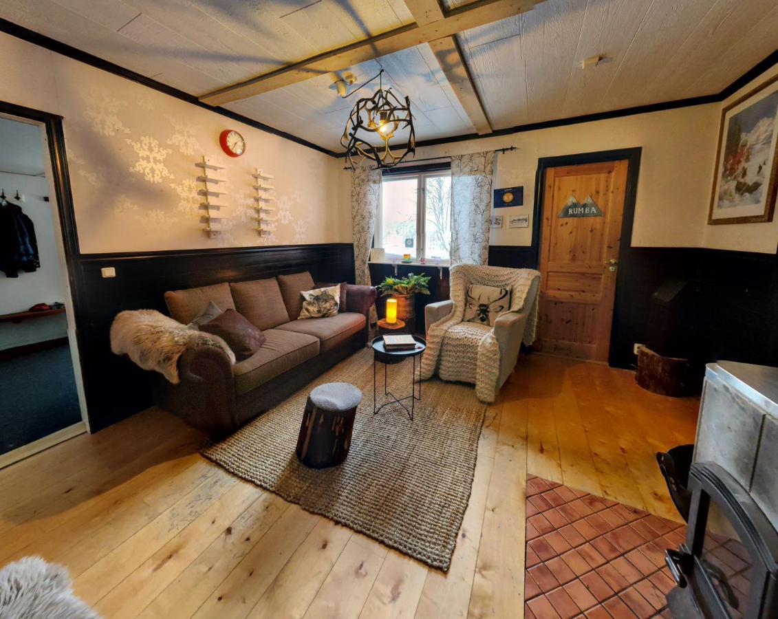 Husky Lodge Hostel Kiruna Esterno foto